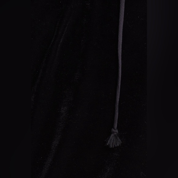 NWT FREE PEOPLE TERESE VELOUR CROP TOP IN BLACK
S - Picture 5 of 12